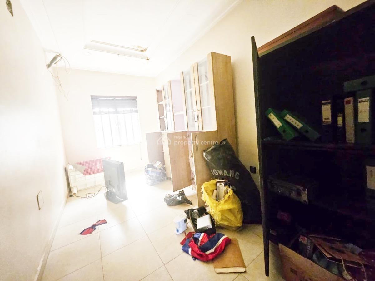 a Well Maintained Spacious 4 Bedroom Semi Detached Duplex with Bq, Gra Phase 1, Magodo, Lagos, Semi-detached Duplex for Rent
