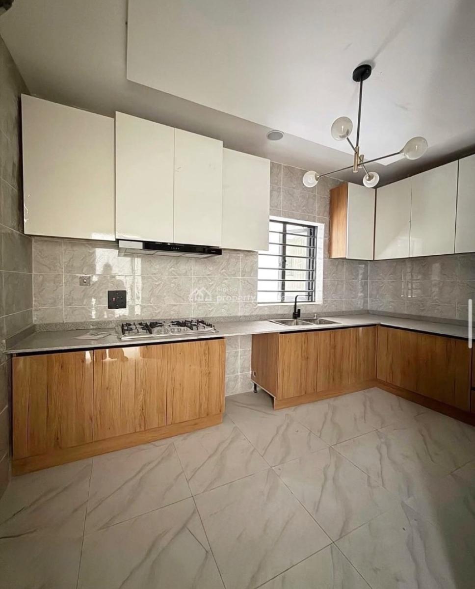 3 Bedroom Apartment with En-suite Rooms, Ikate, Lekki, Lagos, Flat / Apartment for Rent