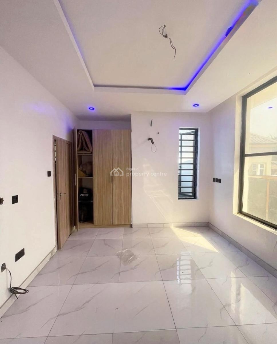 Serviced 2 Bedroom Apartment with Swimming Pool, 2 Bedroom Apartment with En-suite Rooms, Ikate, Lekki, Lagos, Flat / Apartment for Rent