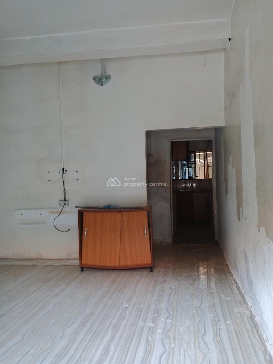 Miniflat Available in a Good Area, Alagomeji, Alagomeji, Yaba, Lagos, Mini Flat (room and Parlour) for Rent