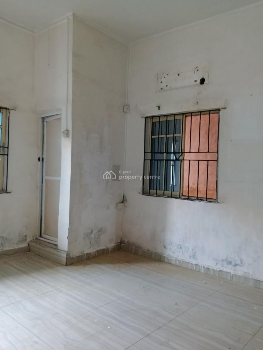 Miniflat Available in a Good Area, Alagomeji, Alagomeji, Yaba, Lagos, Mini Flat (room and Parlour) for Rent