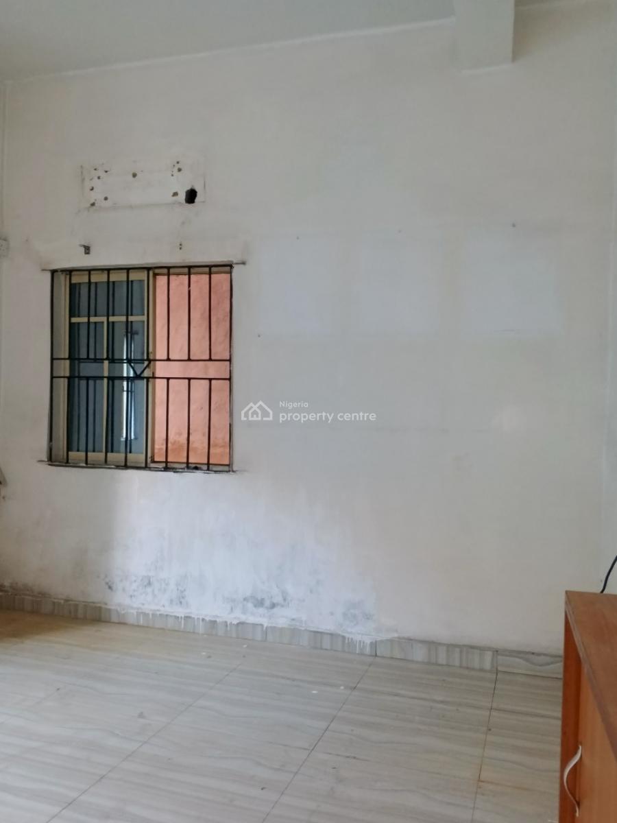 Miniflat Available in a Good Area, Alagomeji, Alagomeji, Yaba, Lagos, Mini Flat (room and Parlour) for Rent