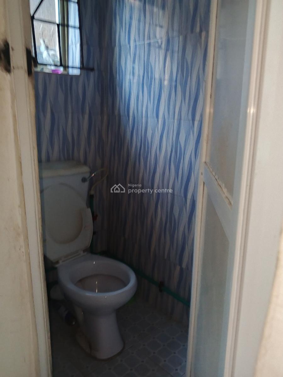 Miniflat Available in a Good Area, Alagomeji, Alagomeji, Yaba, Lagos, Mini Flat (room and Parlour) for Rent