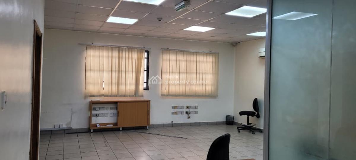 Office Space on 560 Sqm, Oba Akran, Ikeja, Lagos, Office Space for Rent