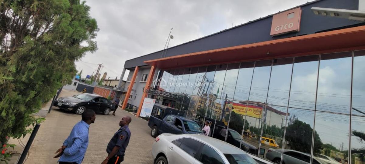 Office Space on 560 Sqm, Oba Akran, Ikeja, Lagos, Office Space for Rent