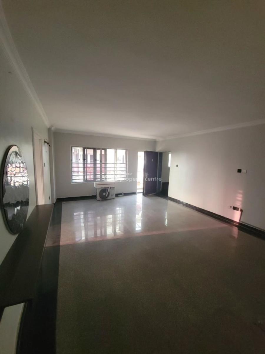 Well Built 2 Bedroom Apartment, Serviced 2 Bedroom Apartment with Spacious Rooms, Lekki Phase 1, Lekki, Lagos, Flat / Apartment for Rent