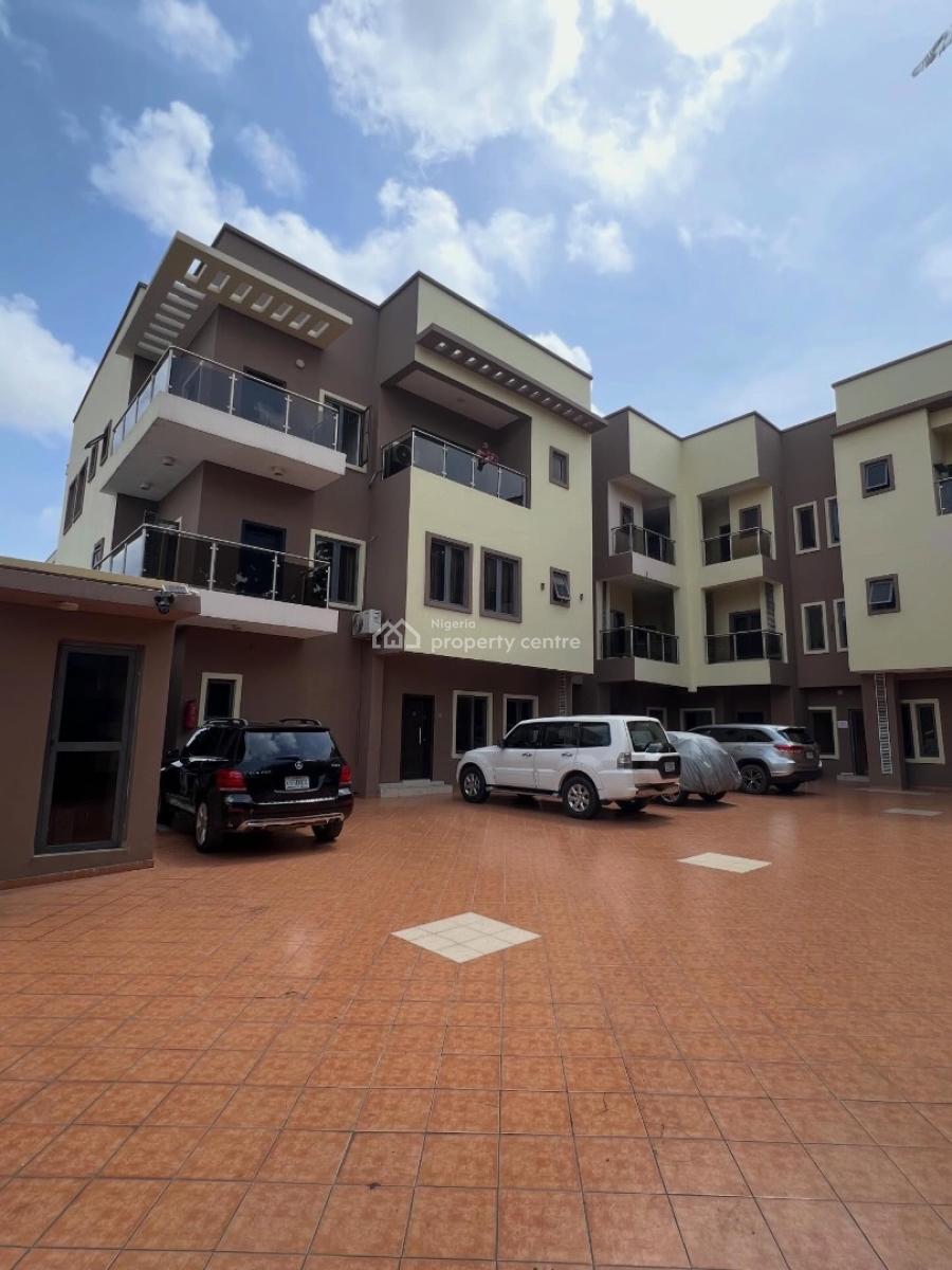 Fully Serviced 3 Bedroom Apartment with Gym, Lekki Phase 1, Lekki, Lagos, Flat / Apartment for Rent