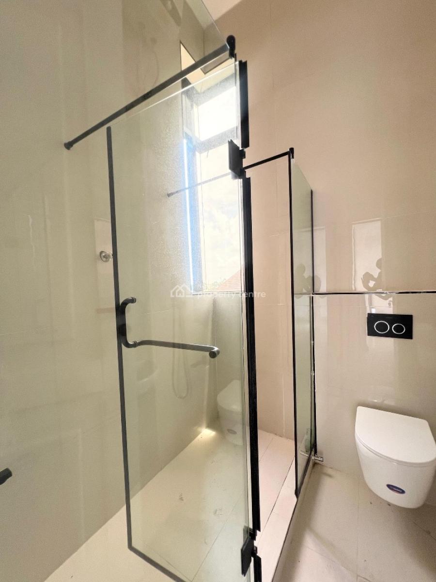 Stunning 2 Bedroom Apartment with Swimming Pool & Gym, Own a Piece of Luxury in Prime Location with High Rental Value, Lekki Phase 1, Lekki, Lagos, Block of Flats for Sale