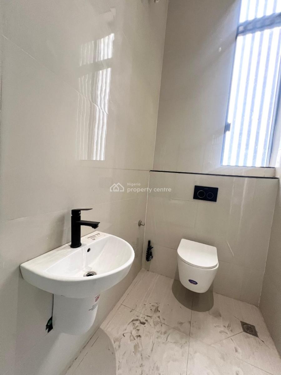 Stunning 2 Bedroom Apartment with Swimming Pool & Gym, Own a Piece of Luxury in Prime Location with High Rental Value, Lekki Phase 1, Lekki, Lagos, Block of Flats for Sale