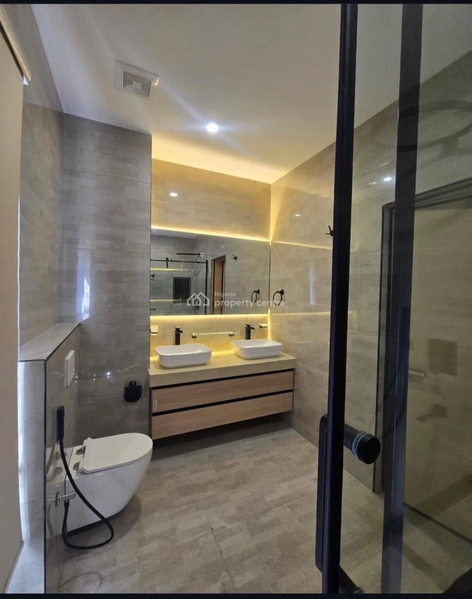 2 Bedroom Luxury and Service Apartment, Lekki, Lekki Phase 1, Lekki, Lagos, Block of Flats for Sale