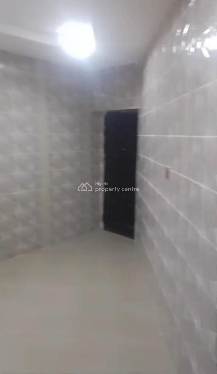 2bedroom Flat Available in Durumi Close to Area 1, Durumi, Abuja, Block of Flats for Sale