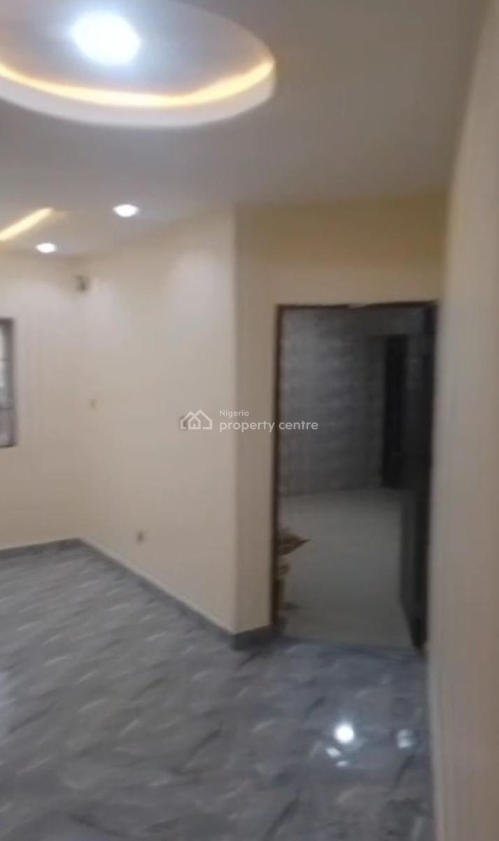 2bedroom Flat Available in Durumi Close to Area 1, Durumi, Abuja, Block of Flats for Sale