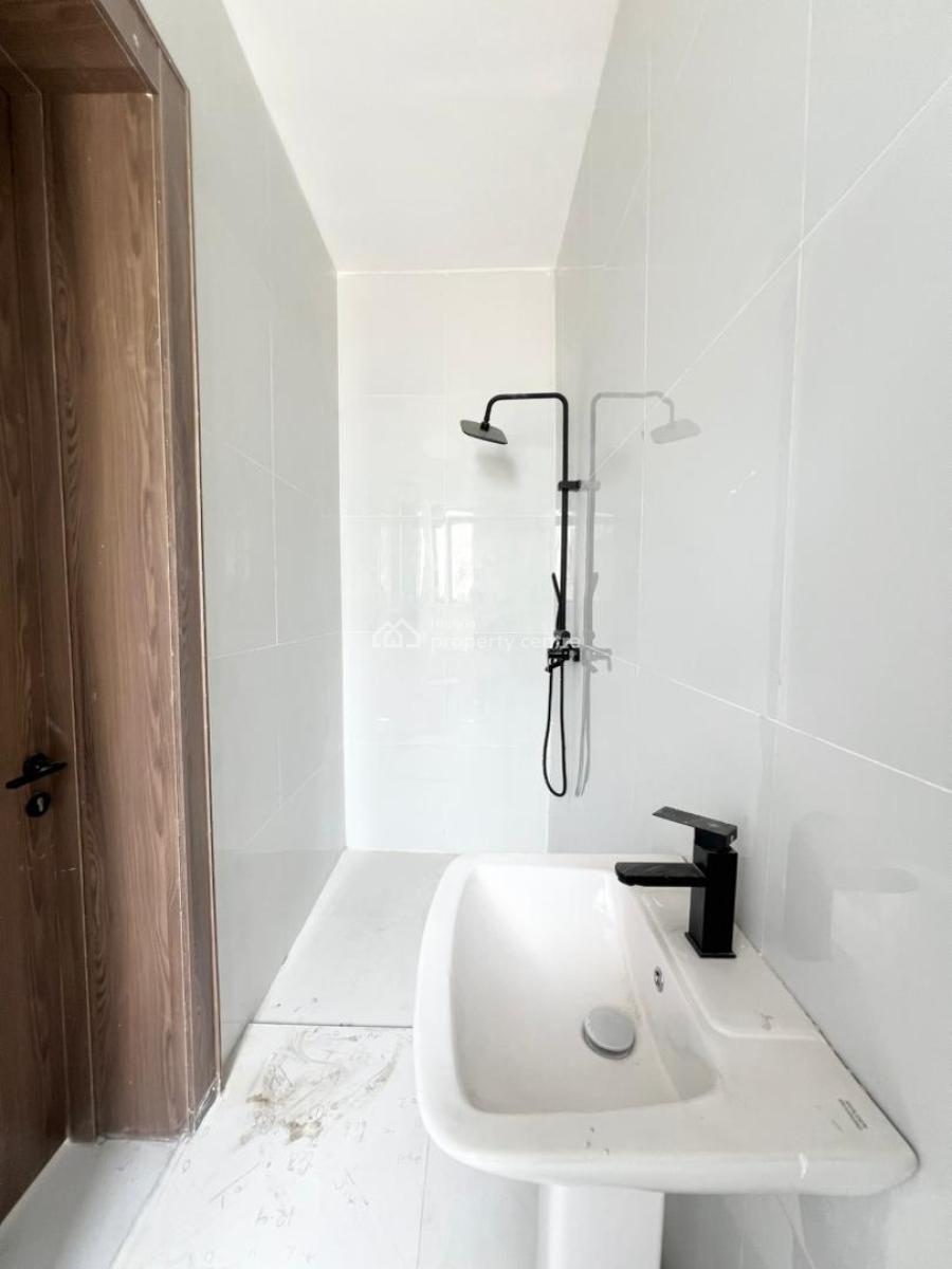 Luxury 2 & 3 Bedroom Serviced Apartments with Pool & Gym, Situated in a Secure and Highly Sought-after Area., Lekki Phase 1, Lekki, Lagos, Flat / Apartment for Sale