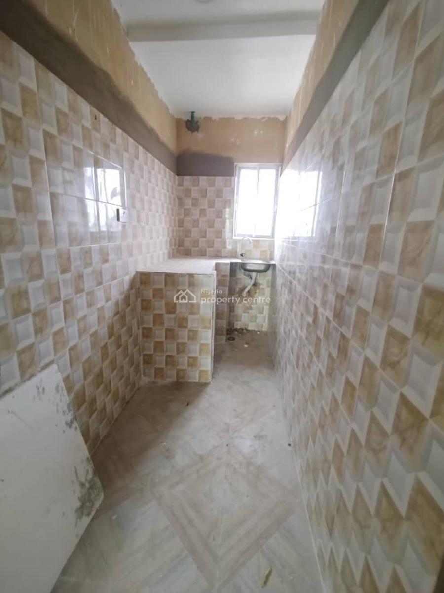 a Well-maintained Mini Flat with Good Accessibility, Off Lawanson Road, Ojuelegba, Lawanson, Surulere, Lagos, Mini Flat (room and Parlour) for Rent