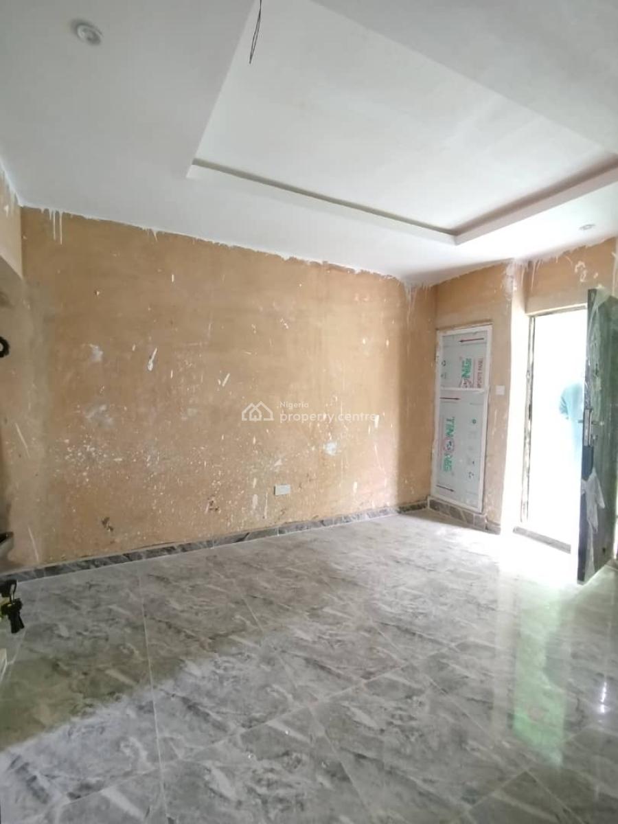 a Well-maintained Mini Flat with Good Accessibility, Off Lawanson Road, Ojuelegba, Lawanson, Surulere, Lagos, Mini Flat (room and Parlour) for Rent