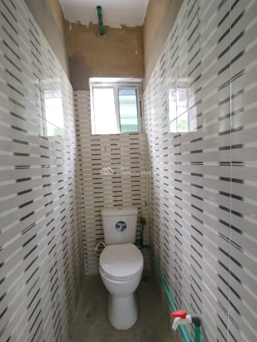 a Well-maintained Mini Flat with Good Accessibility, Off Lawanson Road, Ojuelegba, Lawanson, Surulere, Lagos, Mini Flat (room and Parlour) for Rent