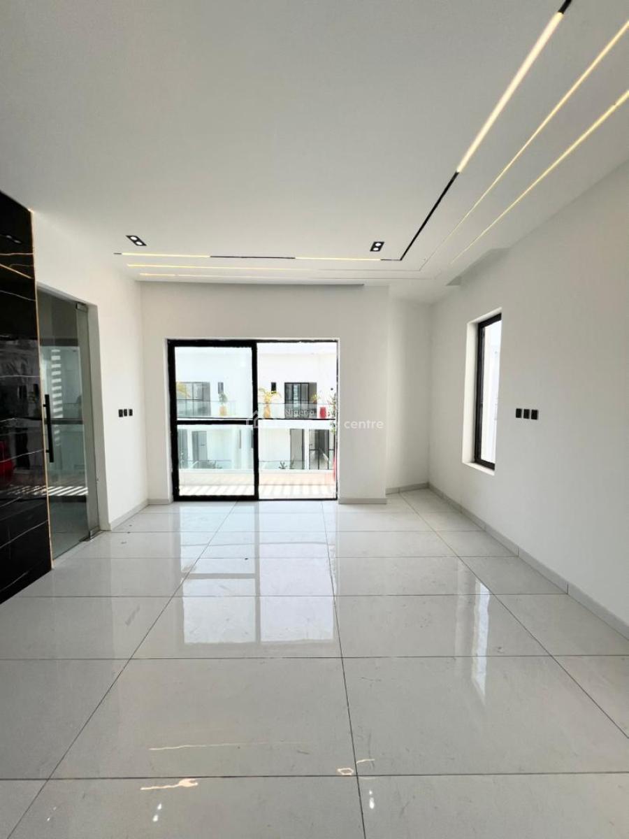4 Bedroom Semi-detached Duplex with Luxury Interior & Private Bq, Situated in a Prime and Well-secured Neighborhood., Lekki, Lagos, Semi-detached Duplex for Sale