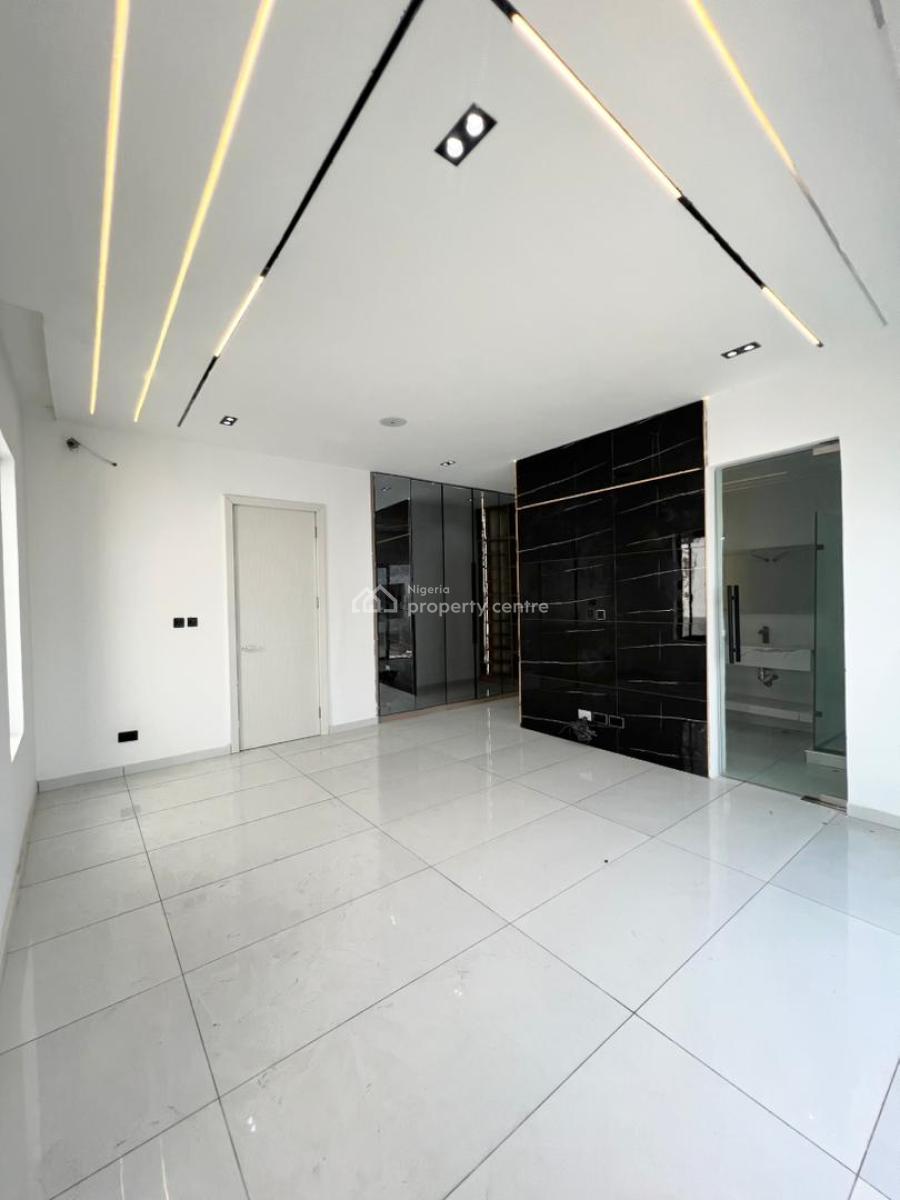 4 Bedroom Semi-detached Duplex with Luxury Interior & Private Bq, Situated in a Prime and Well-secured Neighborhood., Lekki, Lagos, Semi-detached Duplex for Sale