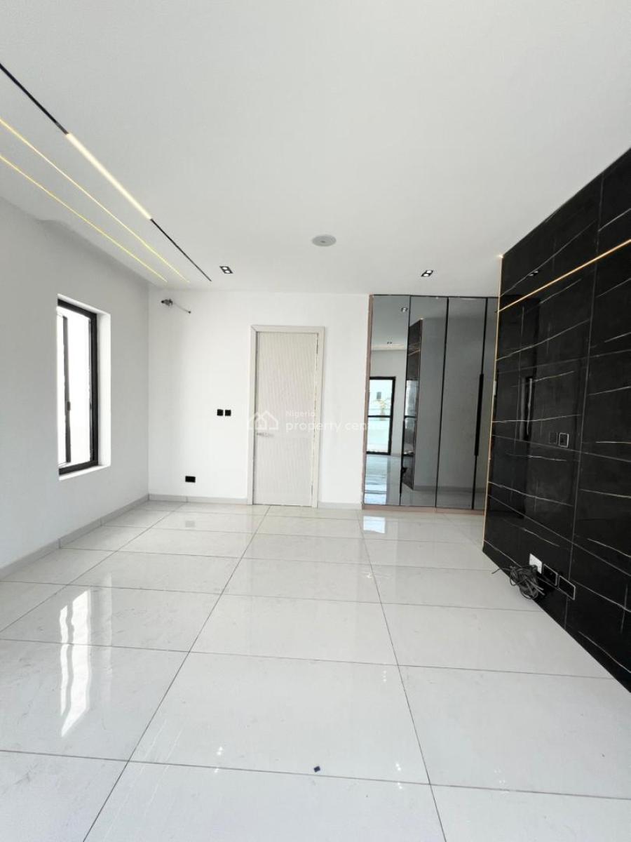 4 Bedroom Semi-detached Duplex with Luxury Interior & Private Bq, Situated in a Prime and Well-secured Neighborhood., Lekki, Lagos, Semi-detached Duplex for Sale