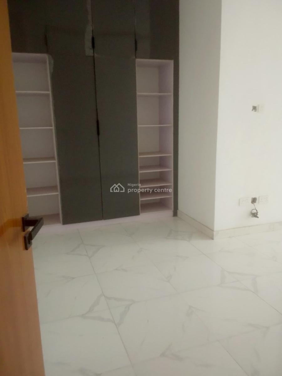 Luxury Four Bedroom Terrace, Periwinkle Lifestyle Estate, Lekki Phase 1, Lekki, Lagos, Terraced Duplex for Sale