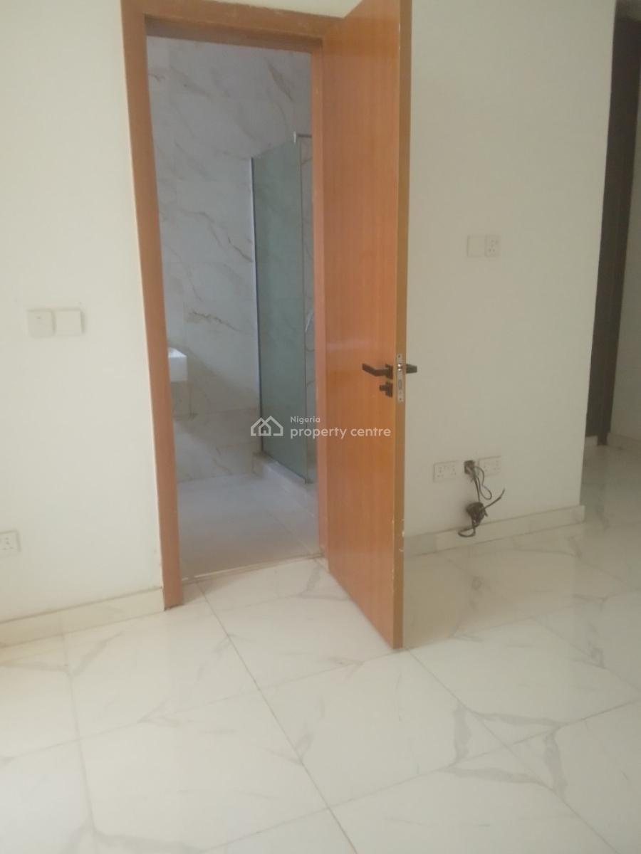 Luxury Four Bedroom Terrace, Periwinkle Lifestyle Estate, Lekki Phase 1, Lekki, Lagos, Terraced Duplex for Sale