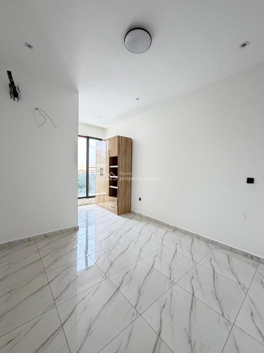 an Elegant 2 Bedroom Apartment with Pool., Lekki, Lagos, House for Sale