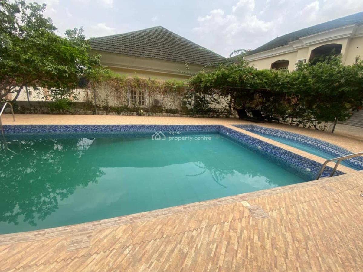 Services 2 Bedroom Apartment, Akenzua Street, Asokoro District, Abuja, House for Rent