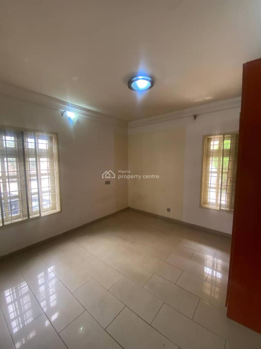 Services 2 Bedroom Apartment, Akenzua Street, Asokoro District, Abuja, House for Rent