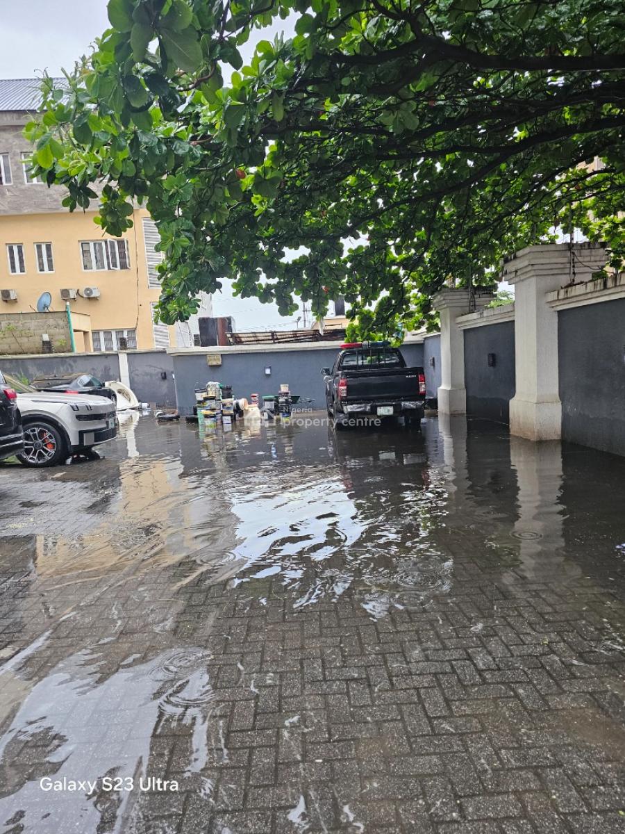 6 Units of 3 Bedrooms Flats and 2 Units of 1 Bedroom Flats, Lawani Oduleye Street, Oniru, Victoria Island (vi), Lagos, House for Rent