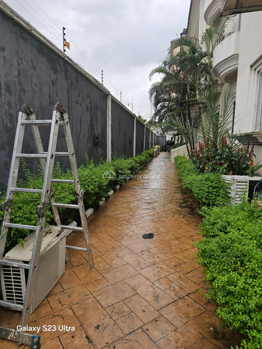 6 Units of 3bedrooms Flats and 2 Units of 1 Bedrooms Flats, Lawani Oduleye Street, Oniru, Victoria Island (vi), Lagos, Flat / Apartment for Rent