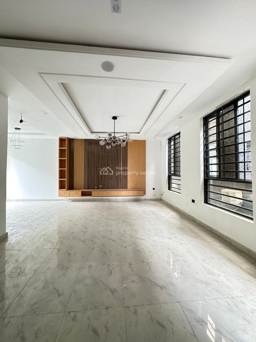 Luxuriously Built and Spacious, Lekki Phase 1, Lekki, Lagos, Terraced Duplex for Sale