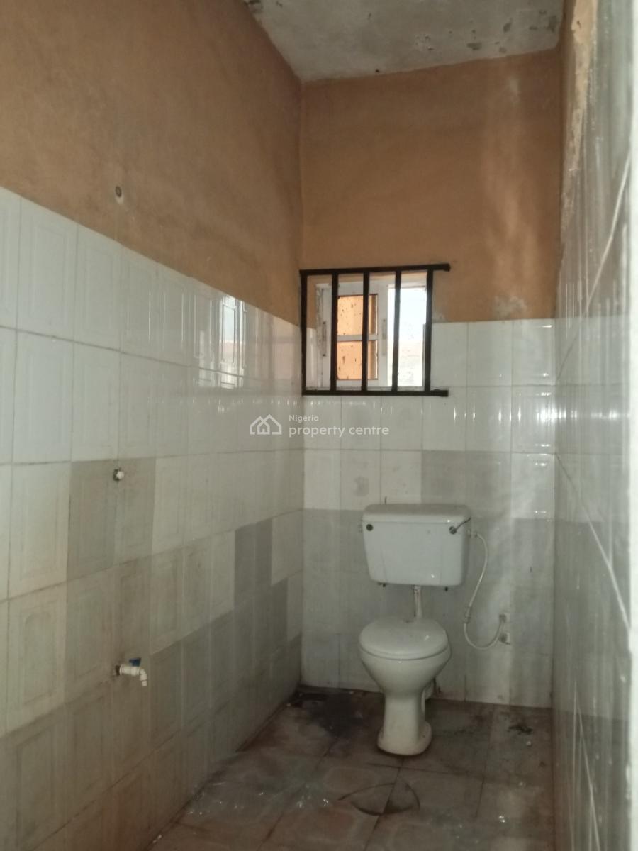 Massive Standard 2bedroom Downstairs Apartment. Renovation to Be Done., Mopol Road Gbetu Awoyaya New Road, Awoyaya, Ibeju Lekki, Lagos, House for Rent