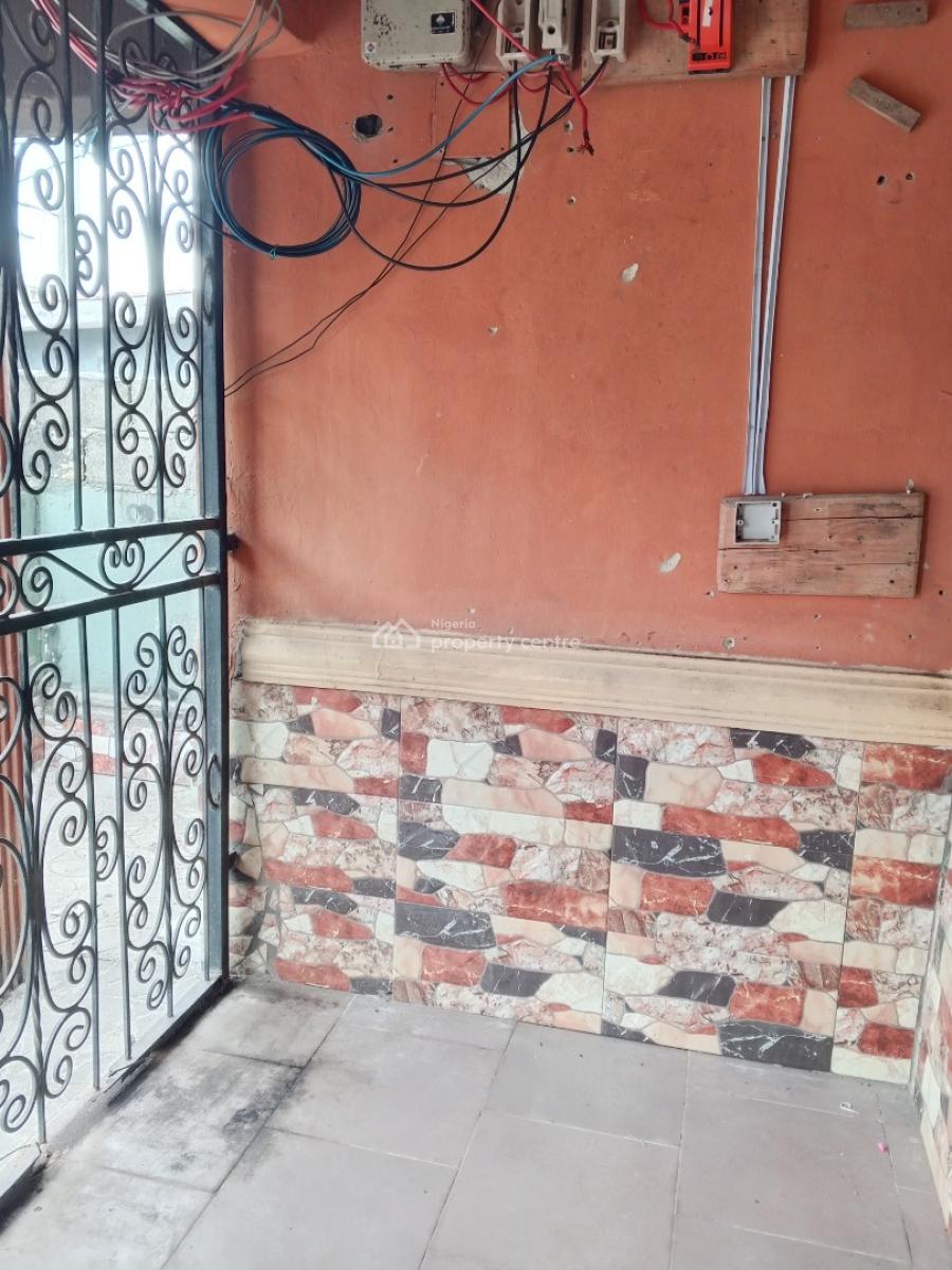 Massive Standard 2bedroom Downstairs Apartment. Renovation to Be Done., Mopol Road Gbetu Awoyaya New Road, Awoyaya, Ibeju Lekki, Lagos, House for Rent