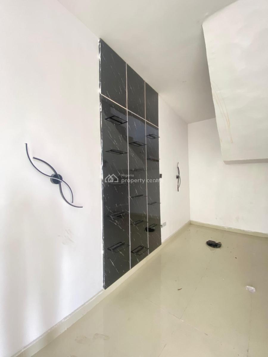 Meet a 4 Bedroom Semi Detached, Abraham Adesanya, Ajah, Lagos, Semi-detached Duplex for Sale
