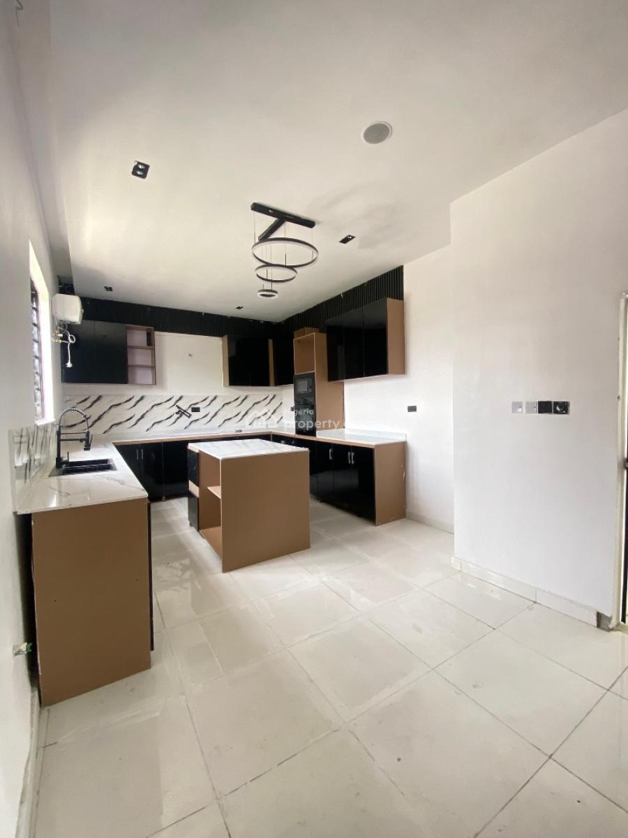 Meet a 4 Bedroom Semi Detached, Abraham Adesanya, Ajah, Lagos, Semi-detached Duplex for Sale