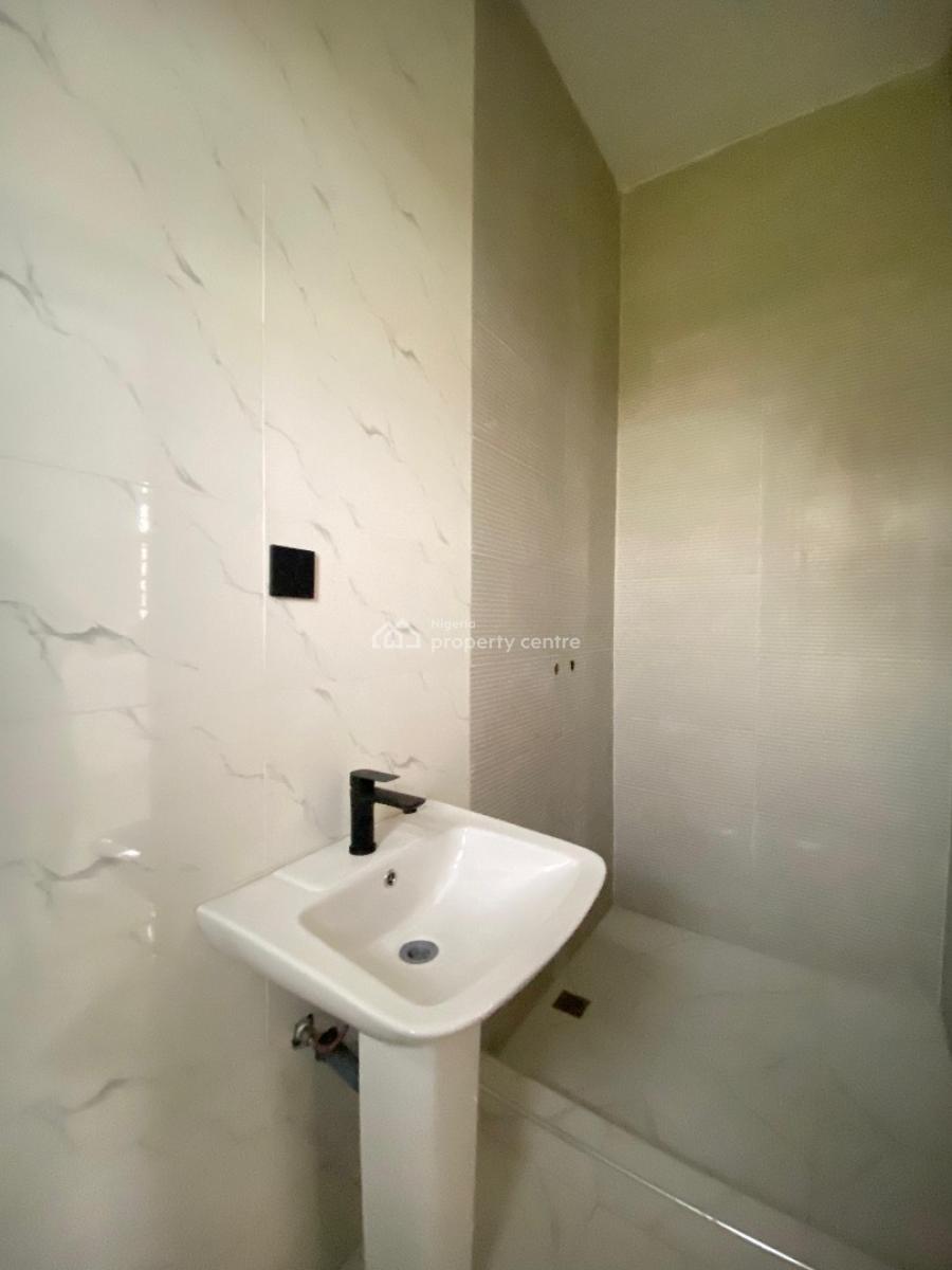 Experience a 2 Bedroom Apartment, Abraham Adesanya, Ajah, Lagos, Flat / Apartment for Sale