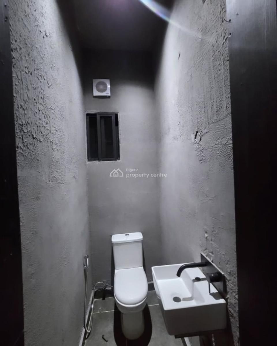 Tastefully 3bedroom Flat, Off Admiralty Way, Lekki, Lagos, Flat / Apartment for Rent