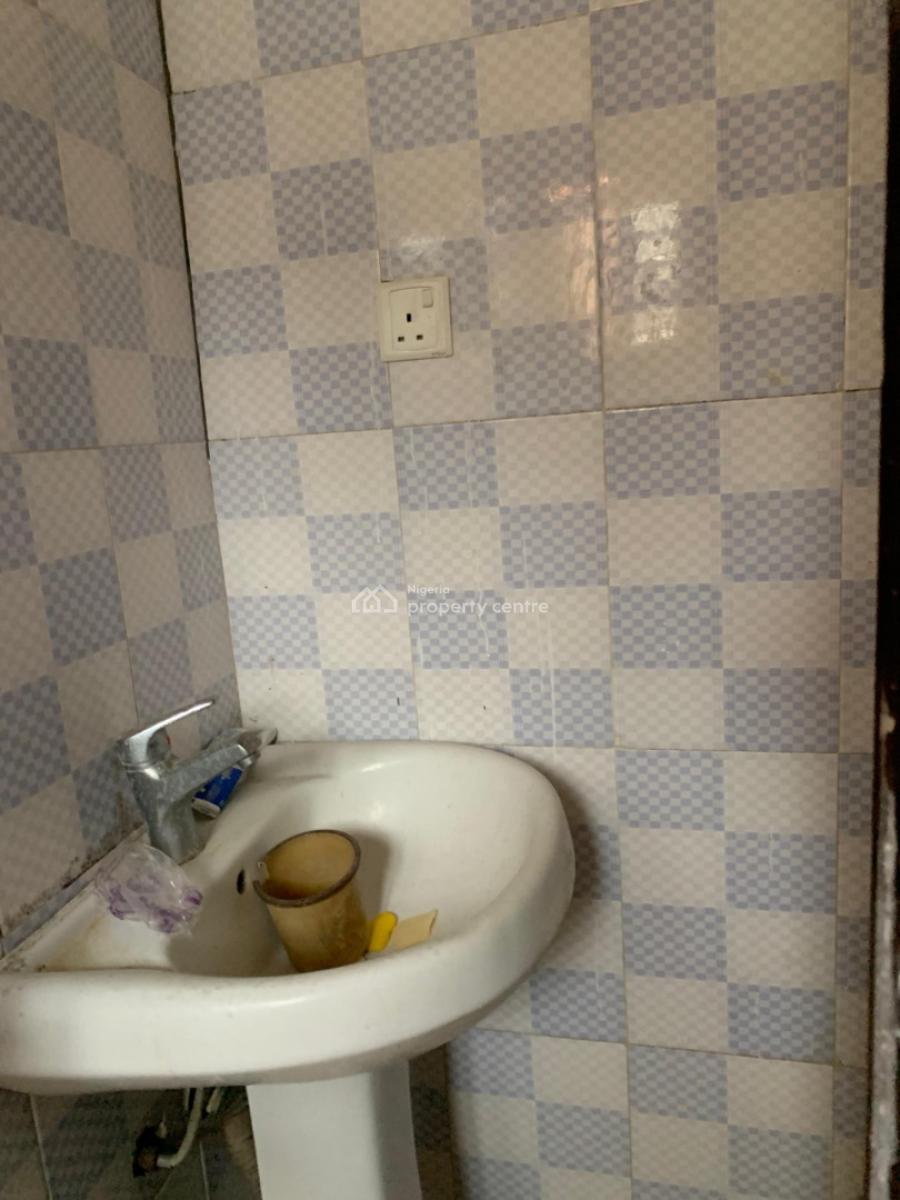 a Room in a Shared Apartment, Awoyaya, Ibeju Lekki, Lagos, Flat / Apartment for Rent