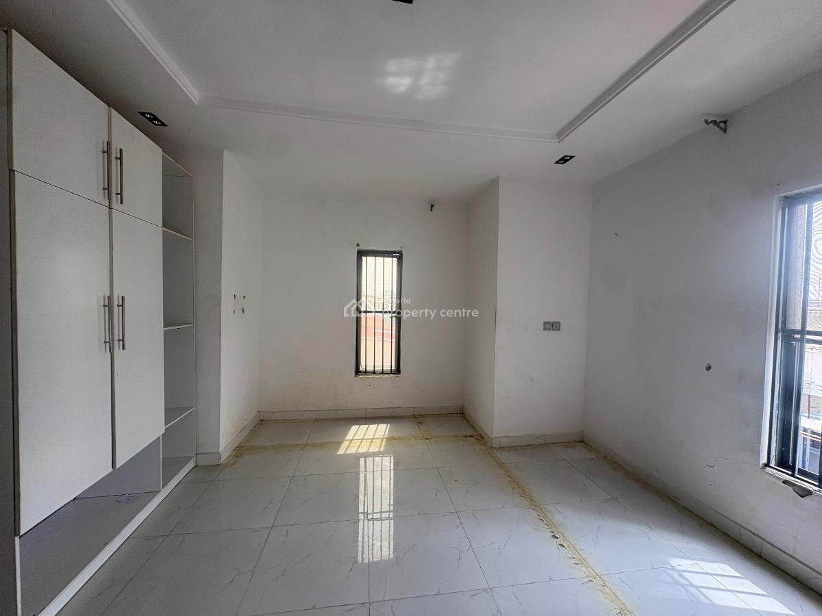 2 Bedroom Apartment with 24hrs Power, Ikate, Lekki Phase 1, Lekki, Lagos, Flat / Apartment for Rent