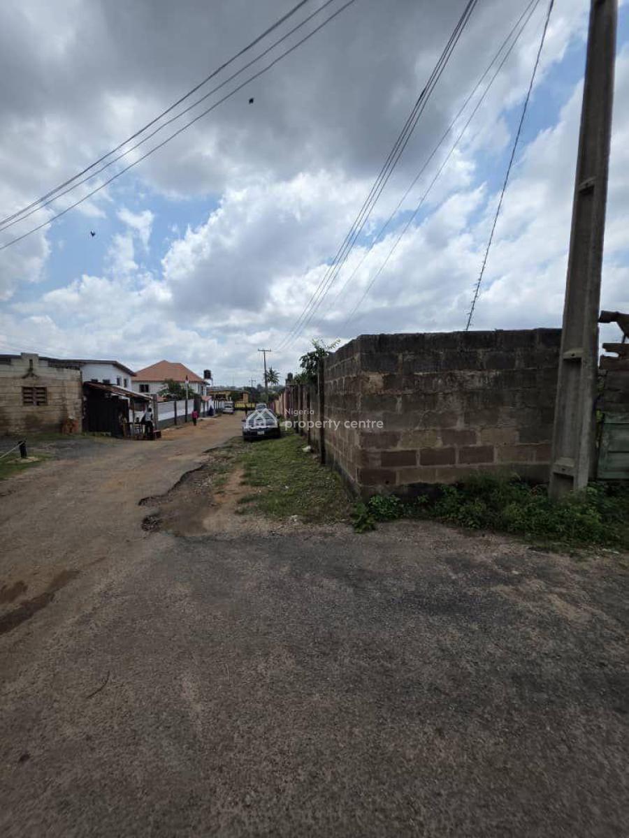 1500sqm Corner Piece Land with a Structure, Opposite Bon Hotel, Off Ayoola Drive, New Bodija, Ibadan, Ibadan, Oyo, Land for Sale
