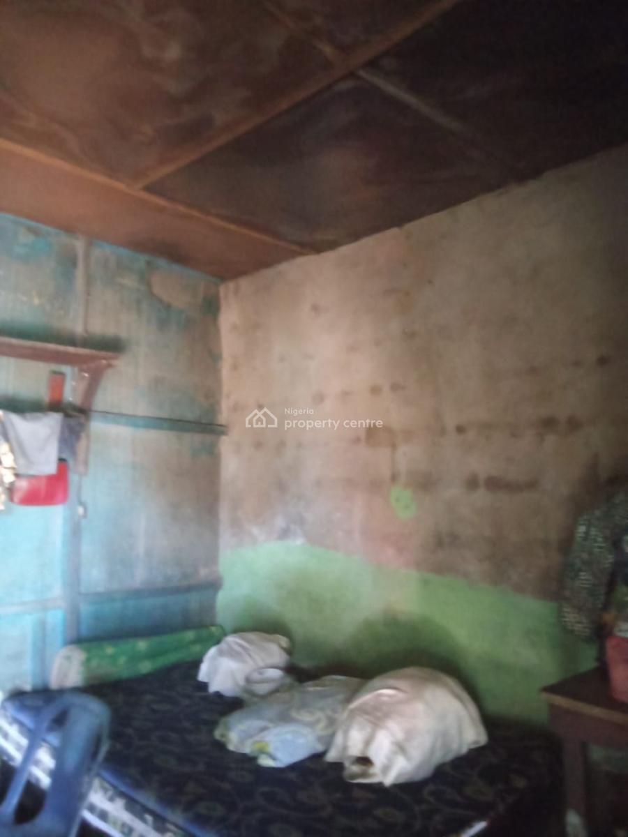 One Bedroom, Yaba, Lagos, Detached Bungalow for Rent