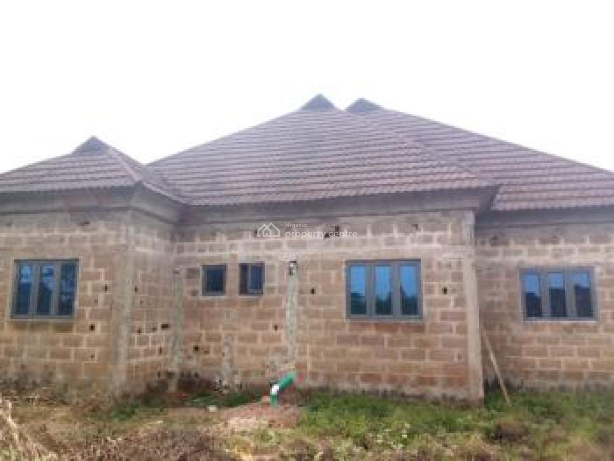 4 Bedroom Bungalow, Ofada Road, Mowe Ofada, Ogun, Detached Bungalow for Sale