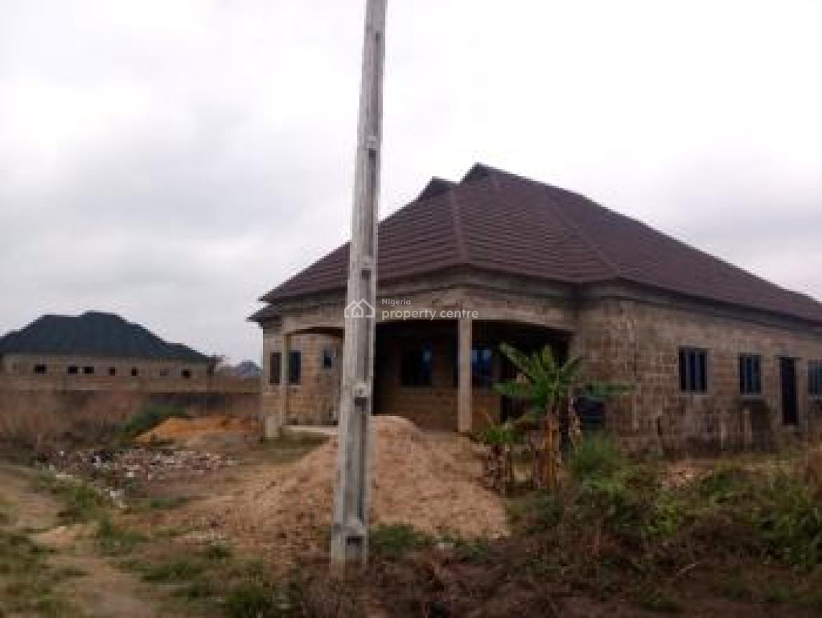 4 Bedroom Bungalow, Ofada Road, Mowe Ofada, Ogun, Detached Bungalow for Sale