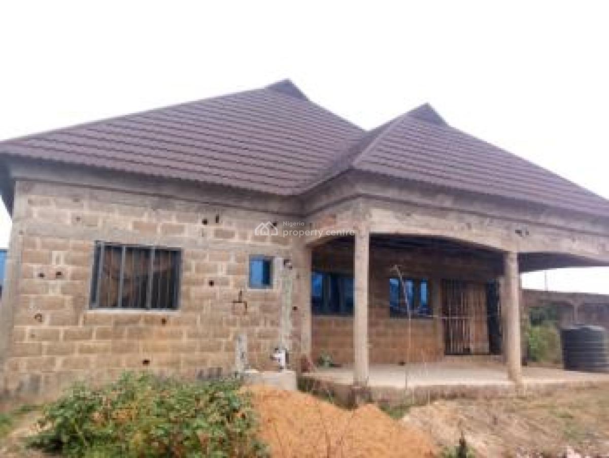 4 Bedroom Bungalow, Ofada Road, Mowe Ofada, Ogun, Detached Bungalow for Sale