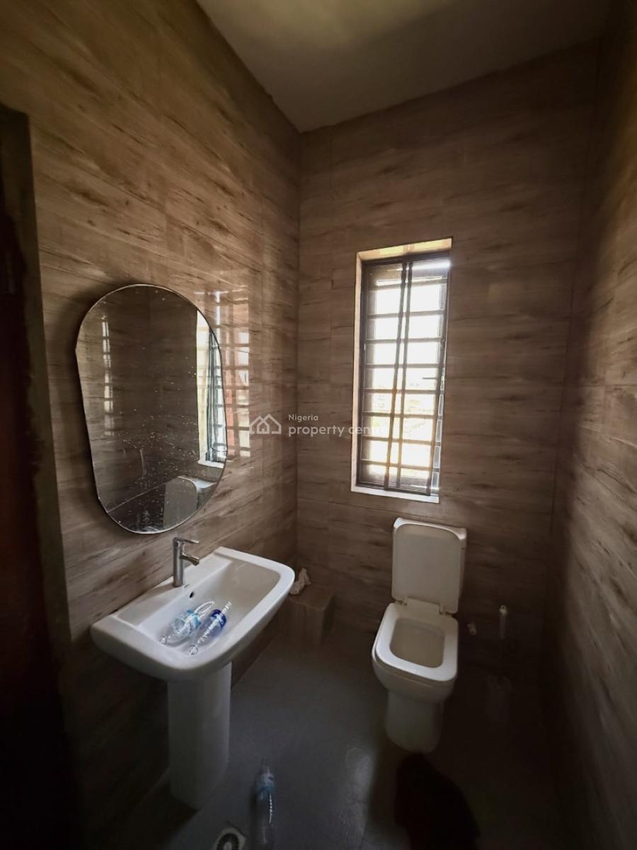 3 Bedroom Apartment with En-suite Rooms, Ologolo, Lekki, Lagos, Flat / Apartment for Rent