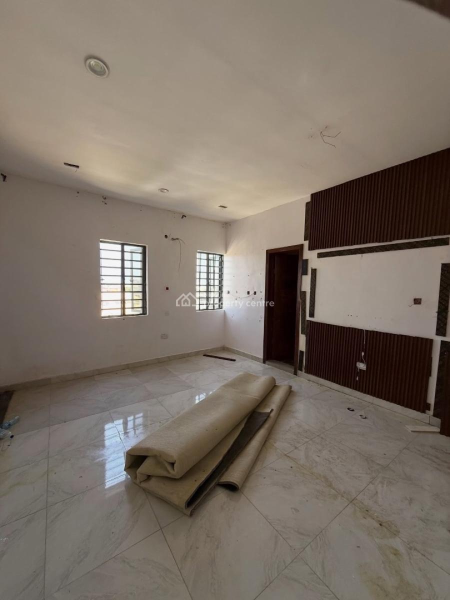 3 Bedroom Apartment with En-suite Rooms, Ologolo, Lekki, Lagos, Flat / Apartment for Rent