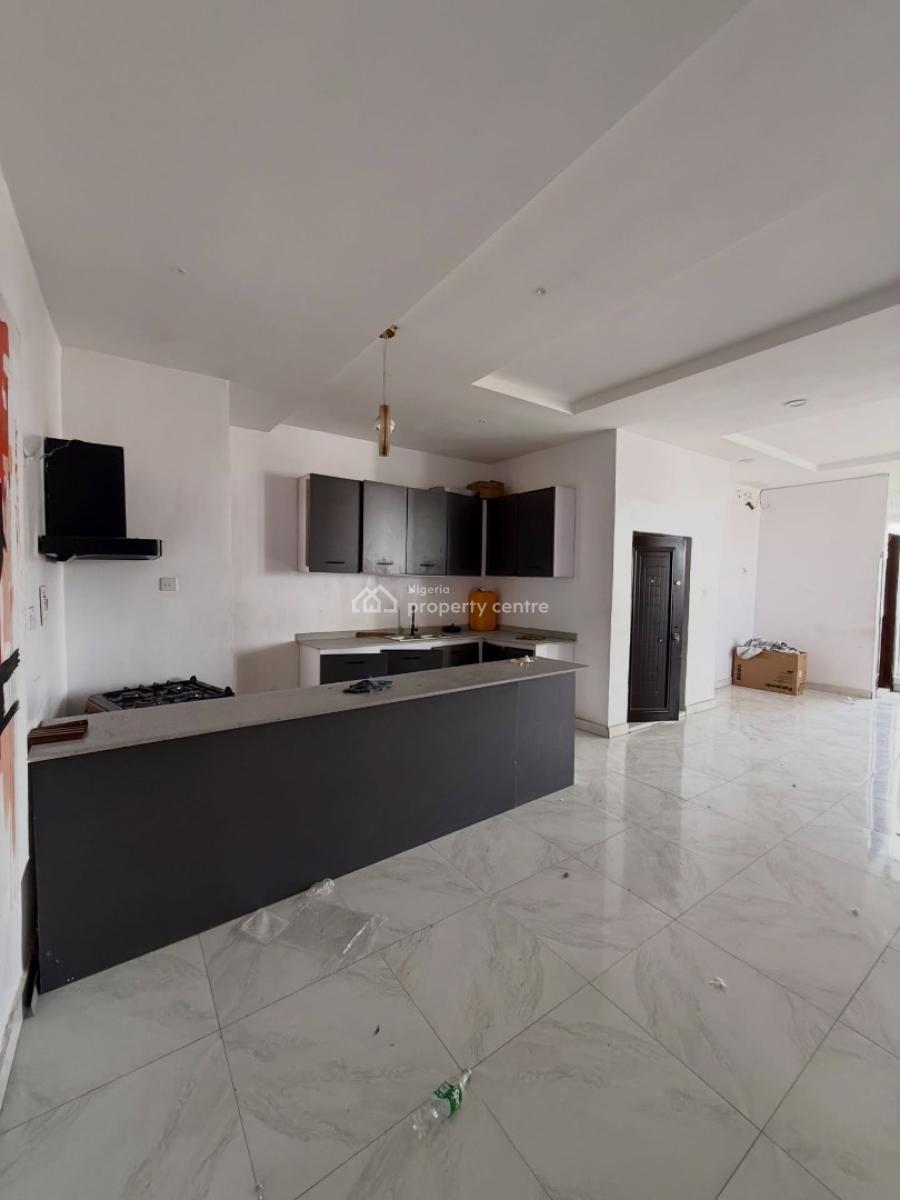 3 Bedroom Apartment with En-suite Rooms, Ologolo, Lekki, Lagos, Flat / Apartment for Rent