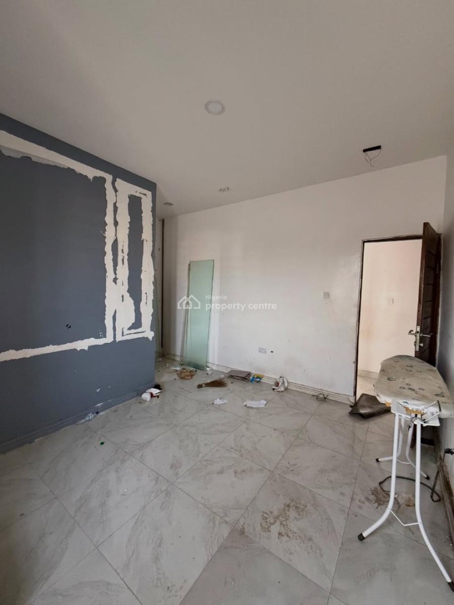 3 Bedroom Apartment with En-suite Rooms, Ologolo, Lekki, Lagos, Flat / Apartment for Rent