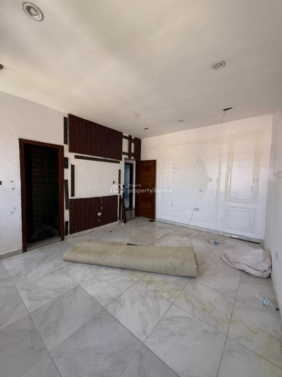 3 Bedroom Apartment with En-suite Rooms, Ologolo, Lekki, Lagos, Flat / Apartment for Rent