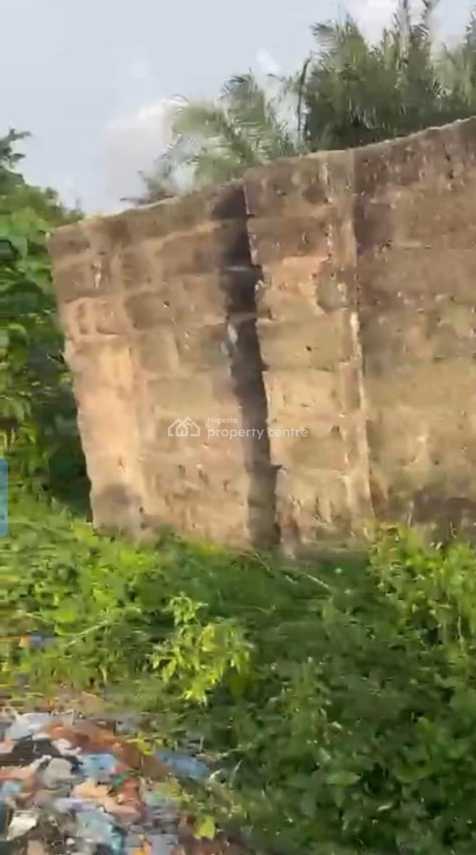 Urgent Brief, Off Sapele Road, Before Pz Rd. Back of Yaglux Motor Stand. Benin, Ikpoba Okha, Edo, Land for Sale